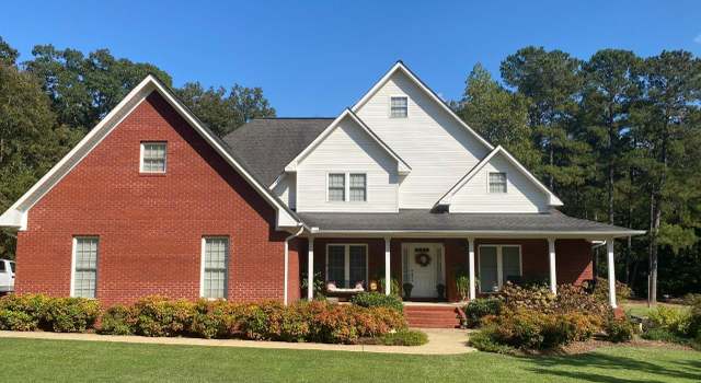 Photo of 513 Mary St, Centre, AL 35960