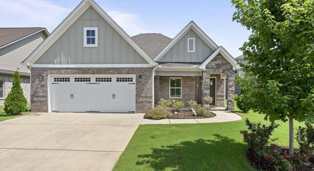 Photo of 2518 Celia Ct, Huntsville, AL 35803