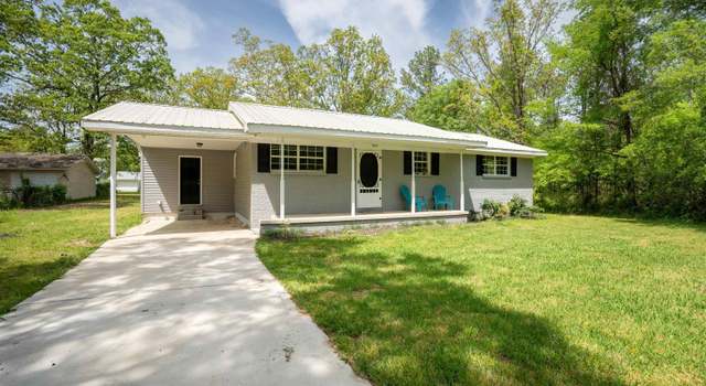 Photo of 4 Smith Ct, Centre, AL 35960
