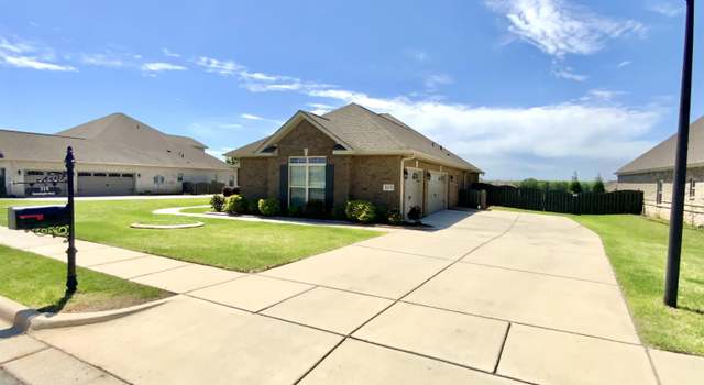 Photo of 319 Summerglen Rd SW, Madison, AL 35756