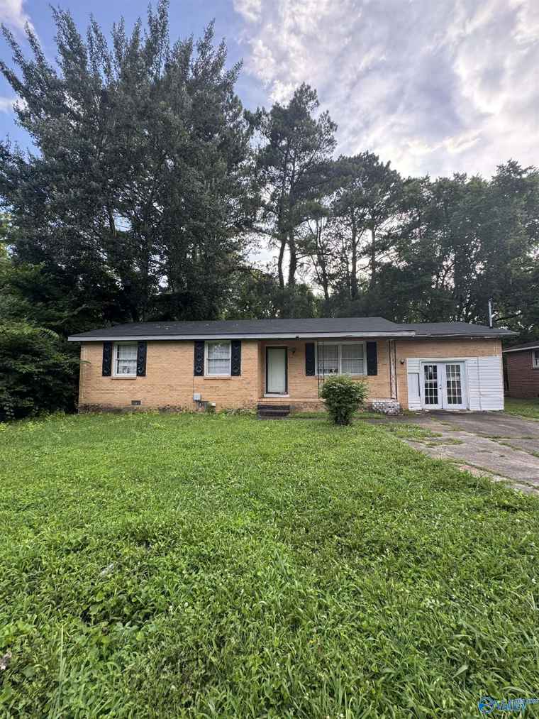 Photo of 4113 Blue Springs Rd Huntsville, AL 35810