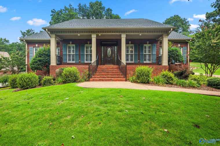 Photo of 2845 Saddletree Blvd NE Huntsville, AL 35811