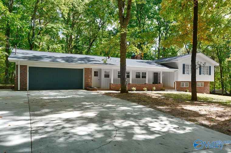 Photo of 10117 Bluff Dr SE Huntsville, AL 35803
