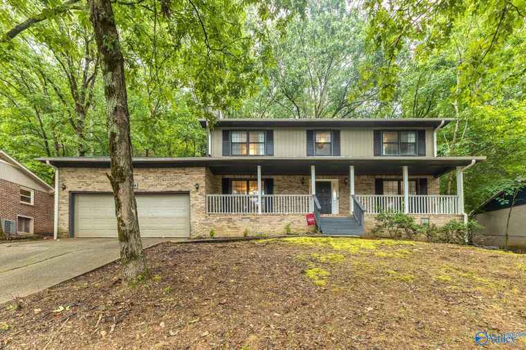 Photo of 2628 Excalibur Dr Huntsville, AL 35803