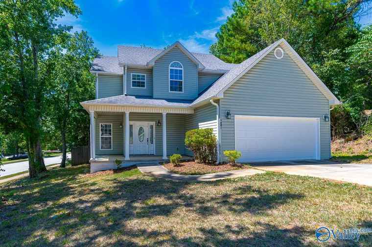 Photo of 626 Wellingburg Rd Huntsville, AL 35803