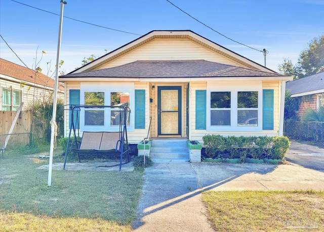 Property at 1007 W Wright St, Pensacola, FL 32501, 5 beds, 2 baths