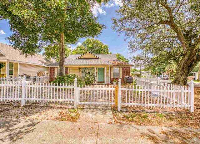 Property at 1000 N D St, Pensacola, FL 32501, 3 beds, 2 baths