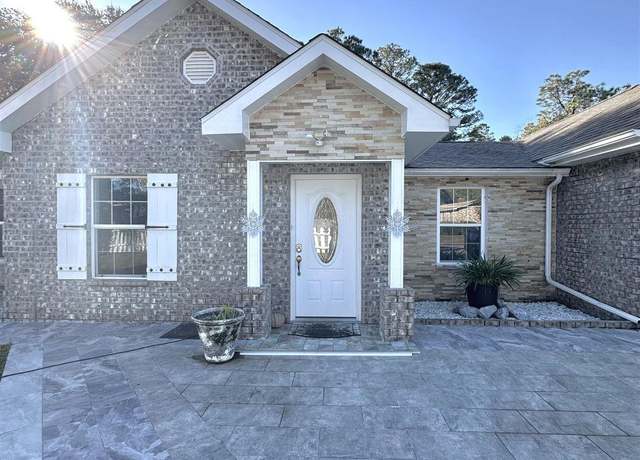 Property at 3097 Fayal Dr, Pensacola, FL 32526, 5 beds, 3 baths