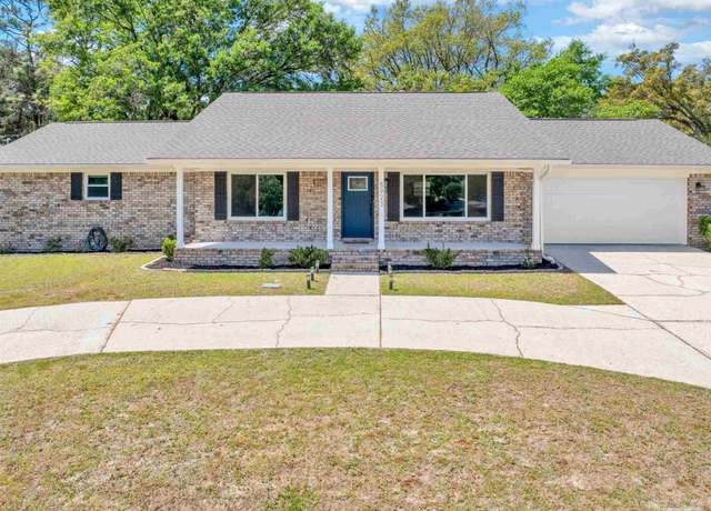 Property at 5923 W Shore Dr, Pensacola, FL 32526, 3 beds, 2 baths