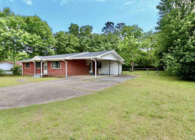 Property at 2969 E Kingsfield Rd, Pensacola, FL 32534, 3 beds, 1 bath