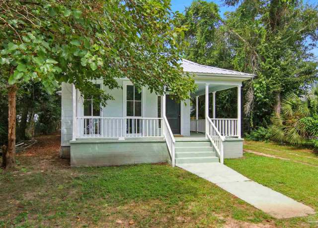 Property at 1215 N U St, Pensacola, FL 32505, 4 beds, 2 baths