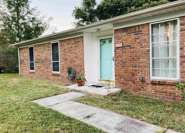 Property at 2620 Mercado Ave, Pensacola, FL 32507, 3 beds, 2 baths