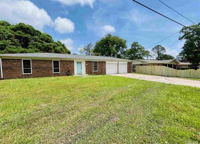Property at 2620 Mercado Ave, Pensacola, FL 32507, 3 beds, 2 baths