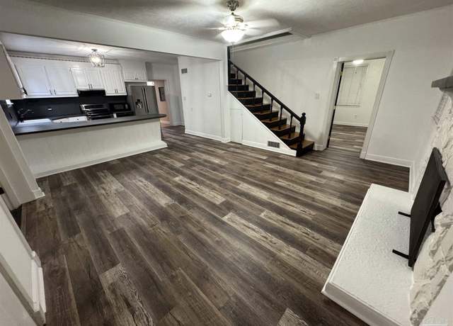 Property at 5926 Saufley Pine Rd, Pensacola, FL 32526, 4 beds, 2 baths
