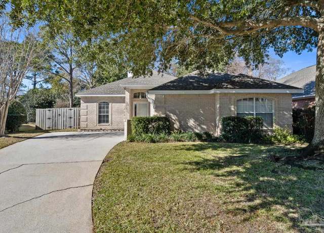 Property at 4168 Longwood Cir, Gulf Breeze, FL 32563, 3 beds, 2 baths