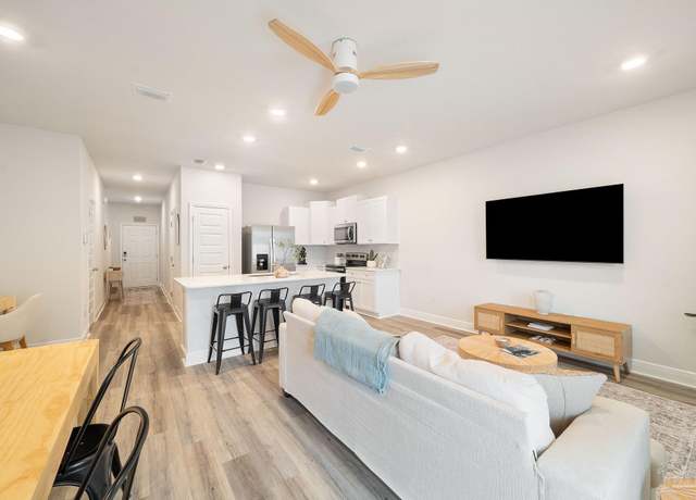 Property at 5677 Stellarjay St, Gulf Breeze, FL 32563, 3 beds, 2.5 baths