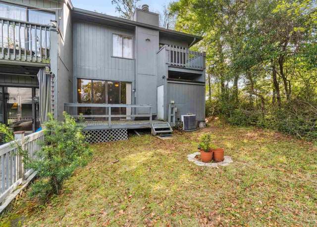 Property at 31 Hillbrook Way, Pensacola, FL 32503, 2 beds, 2.5 baths