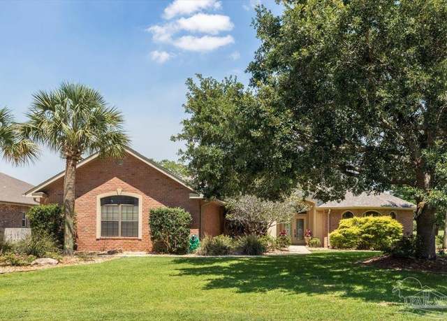 Property at 2858 Pga Blvd, Navarre, FL 32566, 4 beds, 3 baths