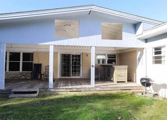 Property at 11333 Gulf Beach Hwy, Pensacola, FL 32507, 3 beds, 2 baths