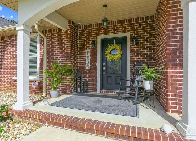 Property at 5612 Madelines Way, Pace, FL 32571, 3 beds, 2 baths