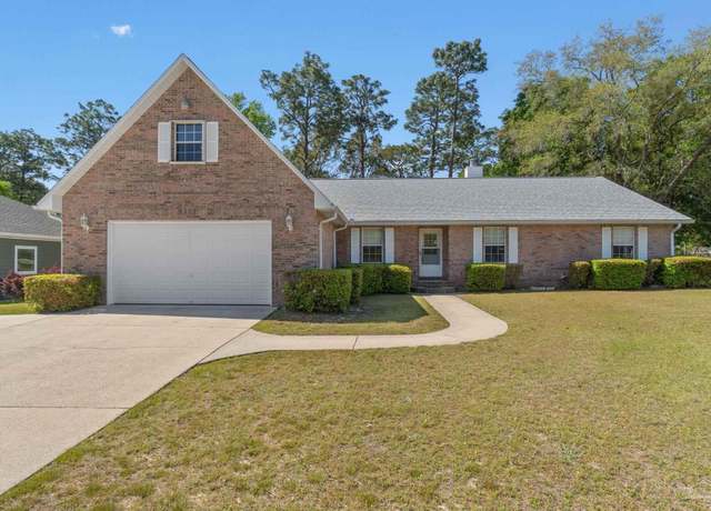 Property at 5645 Nicklaus Ln, Milton, FL 32570, 3 beds, 2 baths