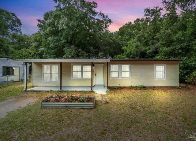 Property at 6483 Skyline Dr, Milton, FL 32570, 4 beds, 1 bath