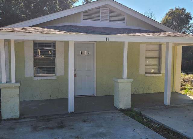 Property at 11 W Yonge St, Pensacola, FL 32501, 3 beds, 1 bath