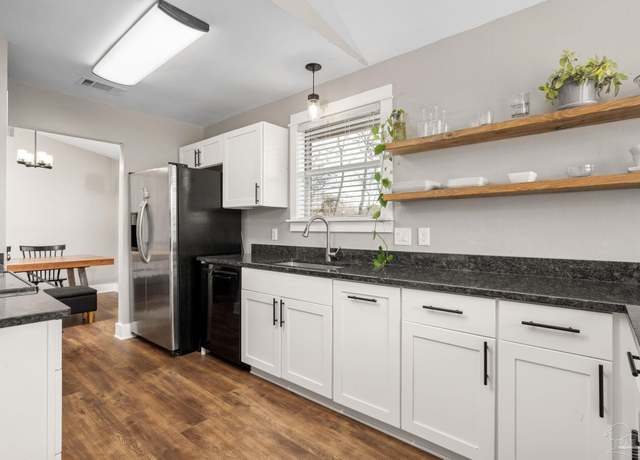 Property at 5760 Dove Dr, Pace, FL 32571, 3 beds, 2 baths