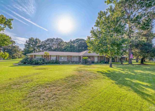 Property at 405 Silverthorn Rd, Gulf Breeze, FL 32561, 3 beds, 2 baths