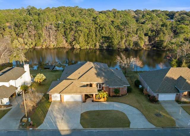 Property at 5080 Pine Hollow Dr, Pensacola, FL 32505, 4 beds, 4 baths