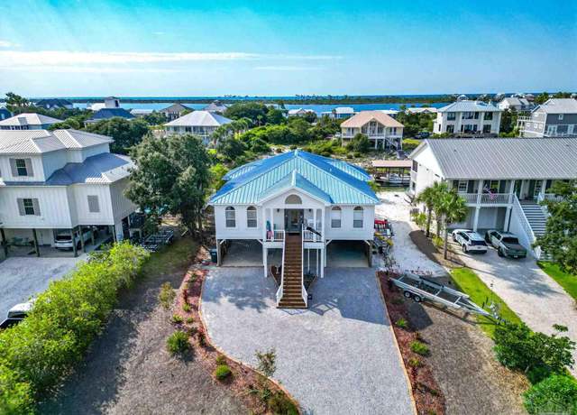 Property at 32580 Sandpiper Dr, Orange Beach, AL 36561, 4 beds, 3 baths