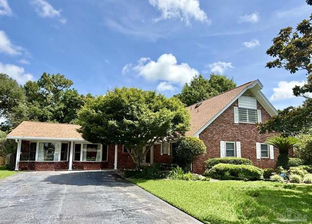 Property at 20 Magnolia Ave, Shalimar, FL 32579, 5 beds, 3 baths