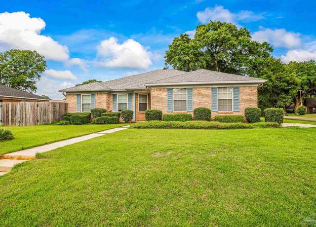 Property at 4420 Bellwood Cir, Pace, FL 32571, 3 beds, 2 baths