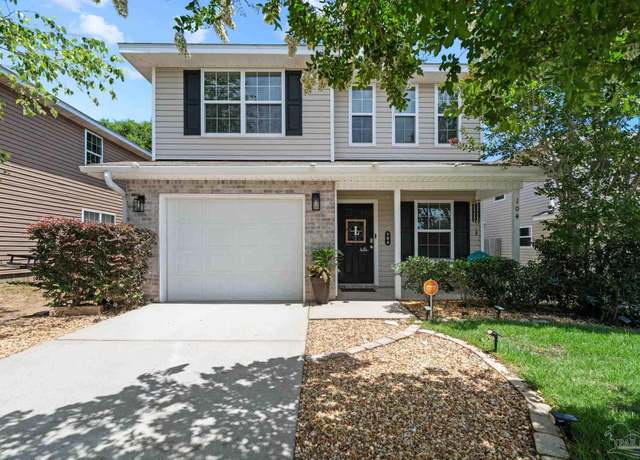 Property at 104 Lear Ct, Crestview, FL 32539, 3 beds, 2.5 baths