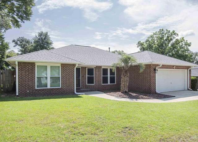 Property at 220 Sand Trap Ln, Pensacola, FL 32526, 3 beds, 2 baths
