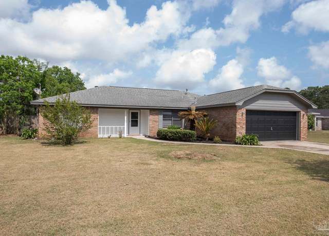 Property at 10104 Clearsound Dr, Pensacola, FL 32506, 4 beds, 2 baths