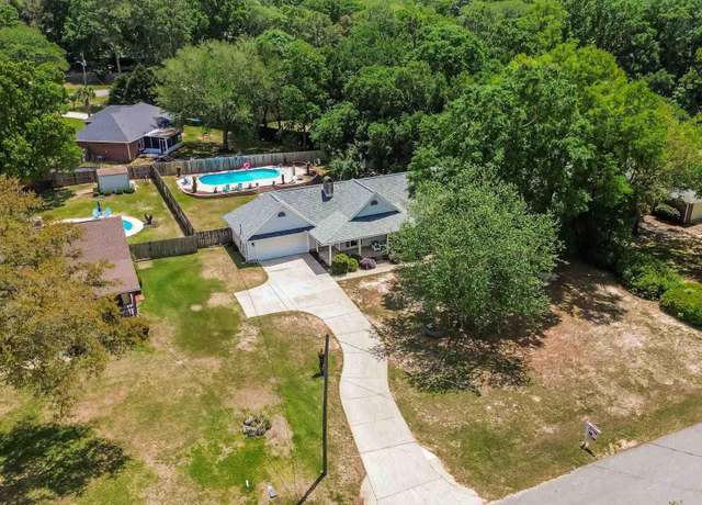 Property at 5412 Rowe Trl, Pace, FL 32571, 3 beds, 2 baths