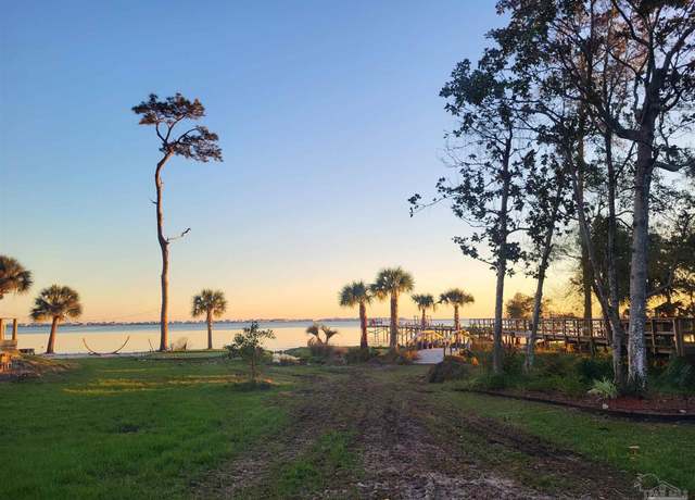 Property at 7376 Mulberry Ln, Navarre, FL 32566