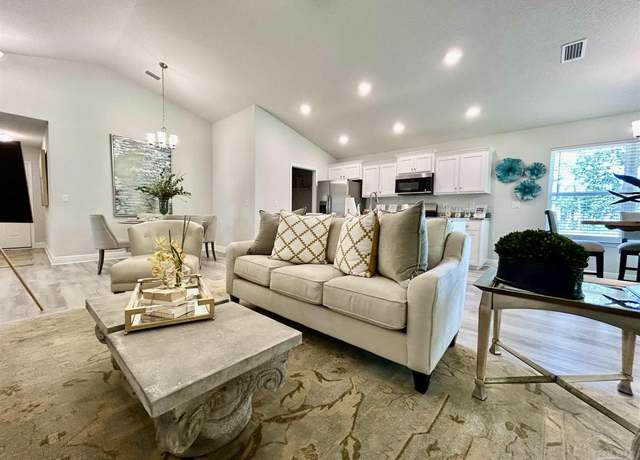 Property at 12099 Emerald Heights Ln Unit 4B, Pensacola, FL 32506, 3 beds, 2 baths