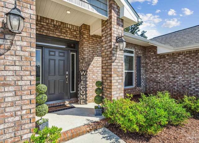 Property at 5658 Midfielder Dr, Pensacola, FL 32526, 4 beds, 3 baths