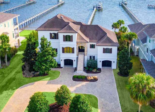 Property at 3995 W Madura Rd, Gulf Breeze, FL 32563, 4 beds, 4.5 baths