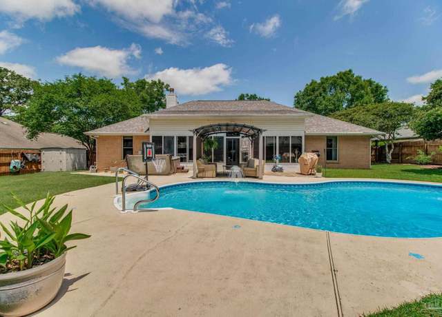 Property at 905 Shadow Ridge Dr, Pensacola, FL 32514, 3 beds, 2 baths