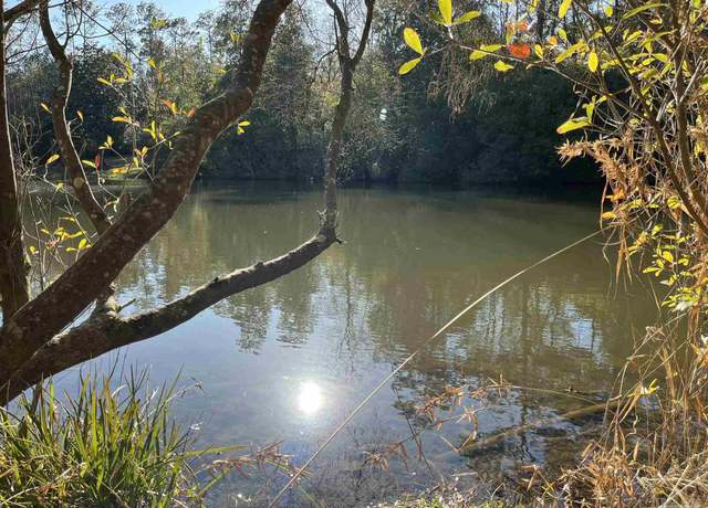 Property at 1048 Fleming Dr, Pensacola, FL 32534