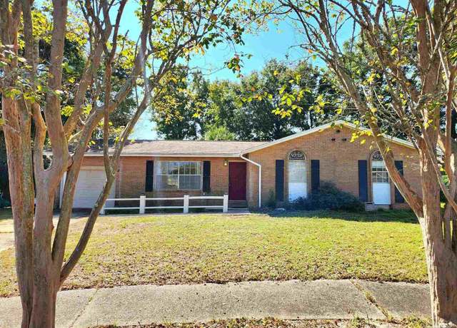 Property at 5600 Adelyn Rd, Pensacola, FL 32504, 3 beds, 2 baths
