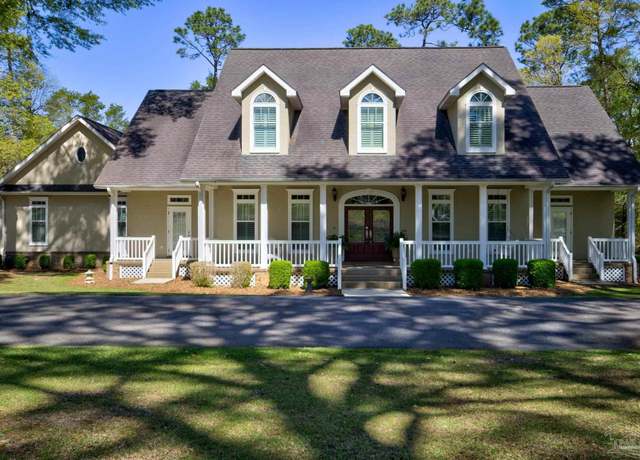 Property at 300 1/2 Brookwood Rd, Atmore, AL 36502, 5 beds, 3.5 baths