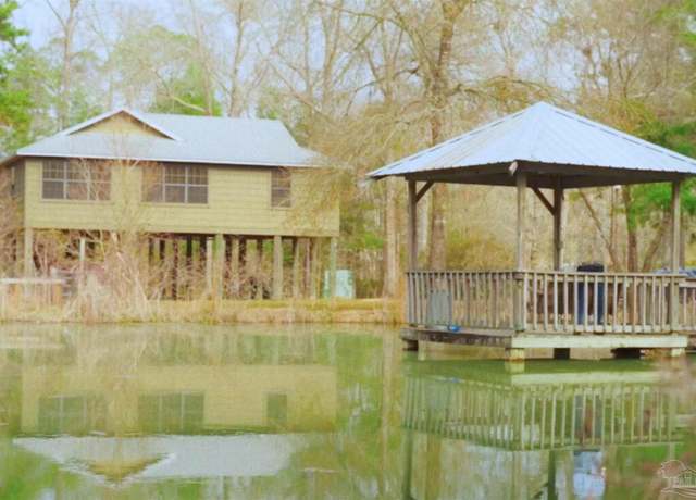 Property at 1002 Daffin Rd, Molino, FL 32577, 4 beds, 3 baths