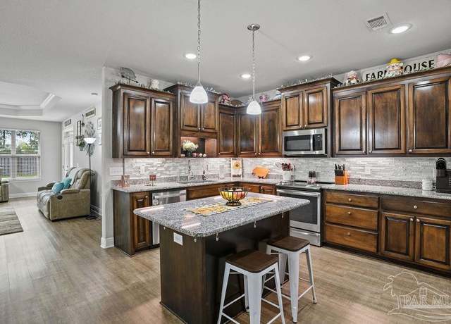 Property at 3916 Shady Grove Dr, Pace, FL 32571, 3 beds, 2 baths