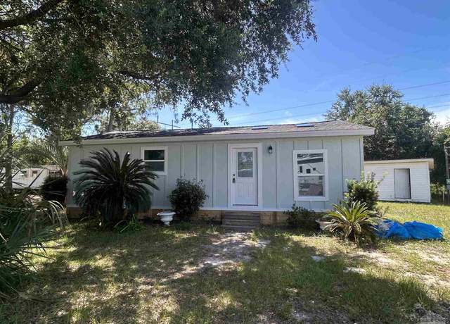Property at 6029 Capitol Dr, Gulf Breeze, FL 32563, 1 bed, 2 baths