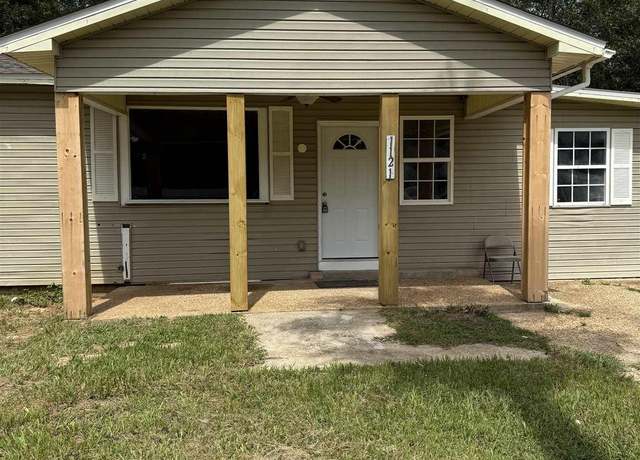 Property at 1121 N 50th Ave, Pensacola, FL 32506, 4 beds, 2 baths