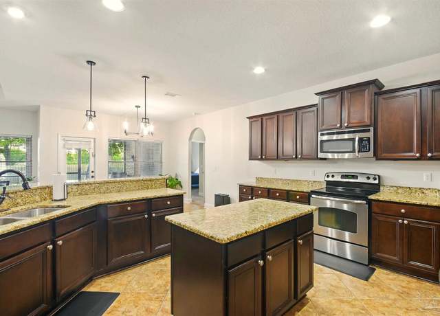 Property at 6120 Buttonbrook Dr, Pace, FL 32571, 5 beds, 3 baths